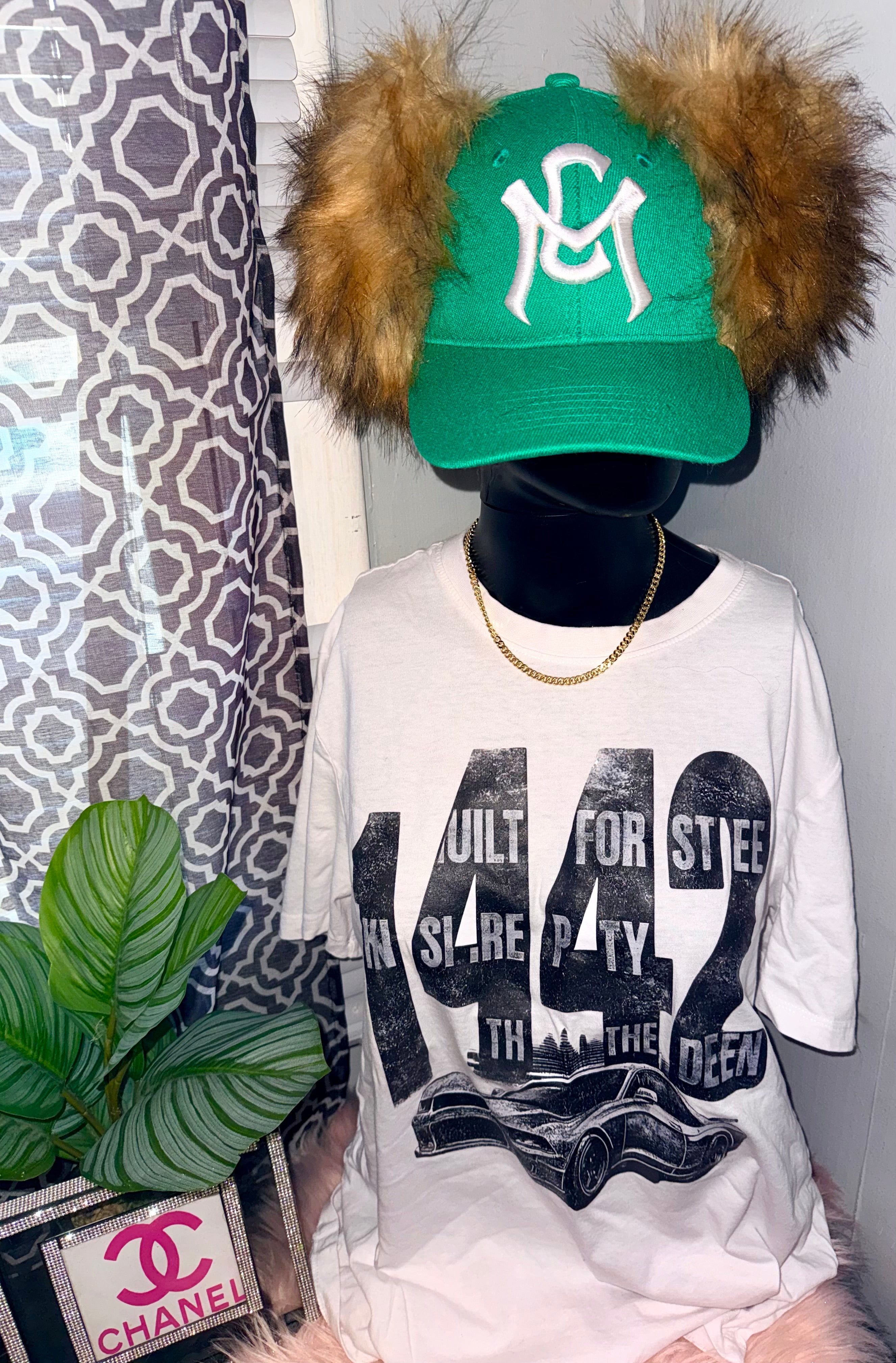 Green fur fitted cap