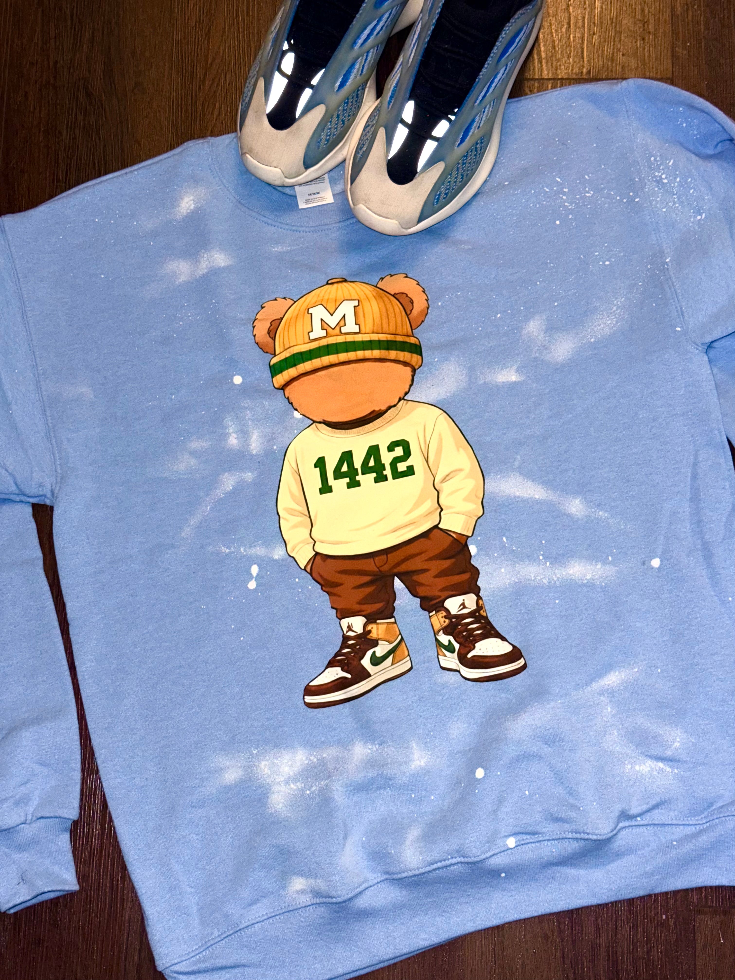 Spray paint teddy bear sweatshirt
