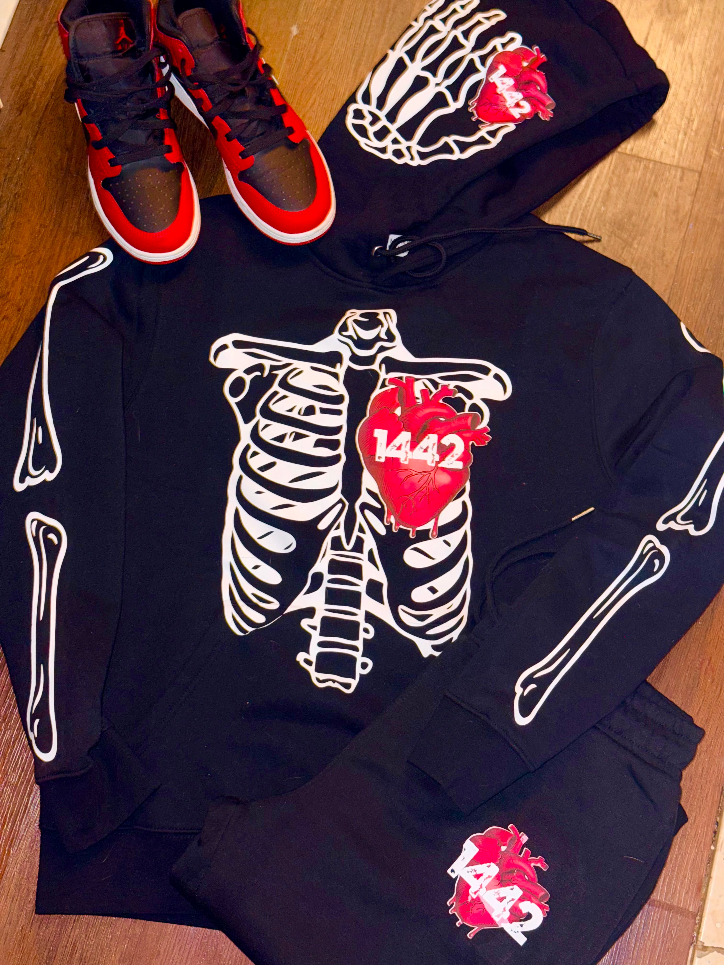 Black skull sweatsuit