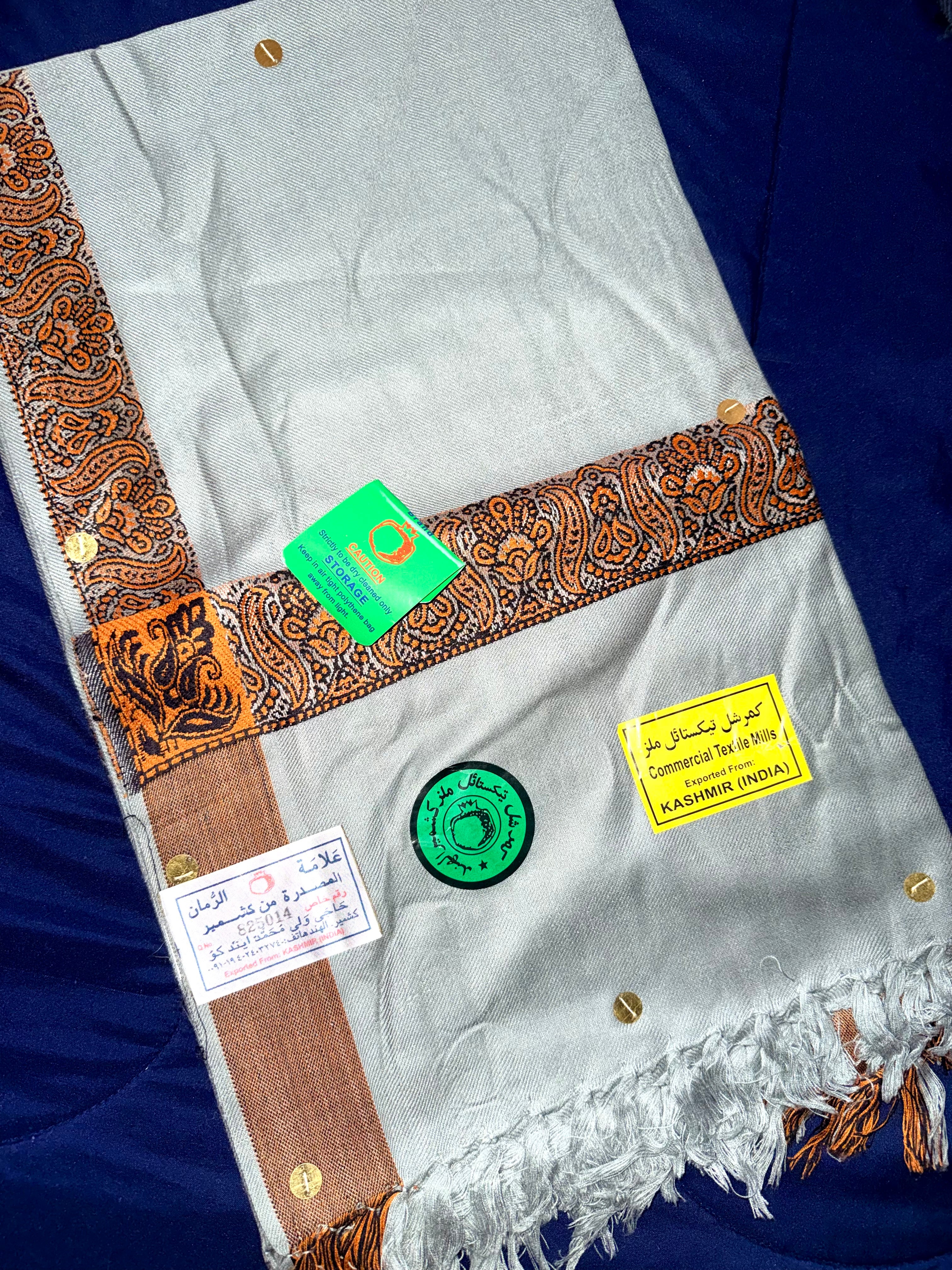 Cashmere izzar wrap